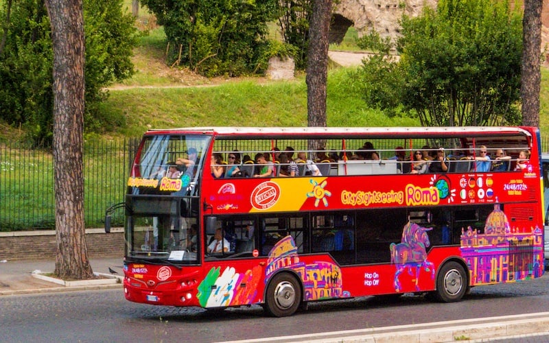 Autobus City Sightseeing v Římě